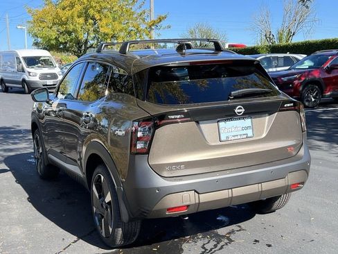 New 2026 Nissan Kicks SR w/ Cold Weather Package image 4