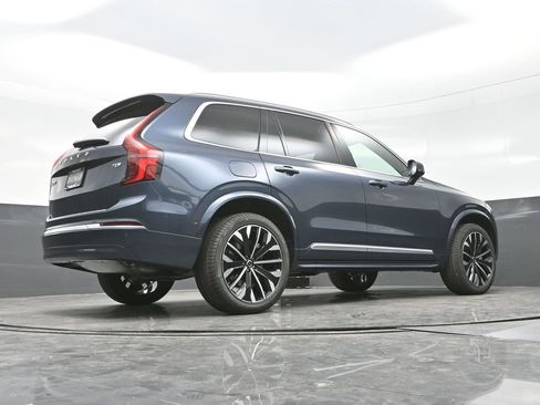 New 2026 Volvo XC90 T8 Plus w/ Protection Package Premier image 14