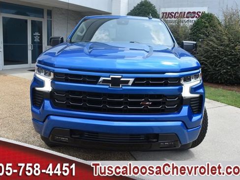 Used 2023 Chevrolet Silverado 1500 RST AWD/4WD image 4