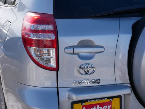 Used 2012 Toyota RAV4 4WD w/ Value Pkg image 17