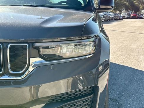 New 2025 Jeep Grand Cherokee Laredo X w/ Luxury Tech Group I image 7