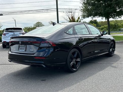 Used 2025 Honda Accord Sport image 4