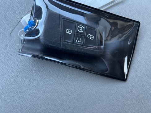 Used 2019 Volkswagen Atlas SE image 33