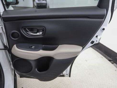 Used 2023 Honda HR-V EX-L image 24