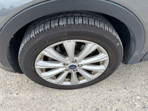Used 2019 Ford Escape SEL AWD/4WD image 6