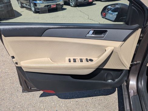 Used 2017 Hyundai Sonata SE FWD image 9