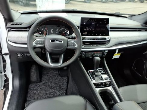 New 2026 Jeep Compass Latitude AWD/4WD image 8
