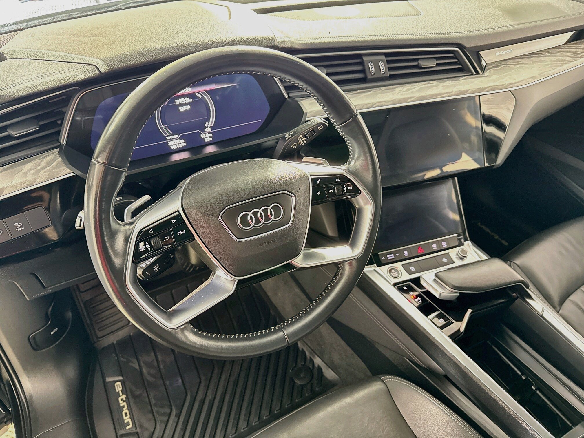 Used 2021 Audi e-tron Premium w/ Convenience Plus Package AWD/4WD image 13