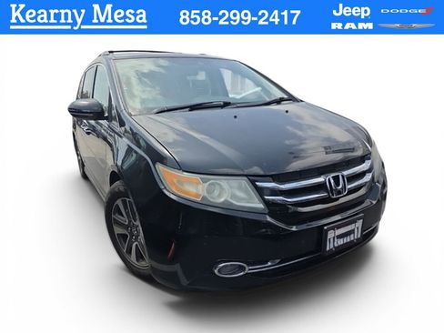 Used 2015 Honda Odyssey Touring image 1