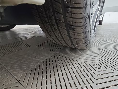 Used 2024 Honda Civic EX-L image 42