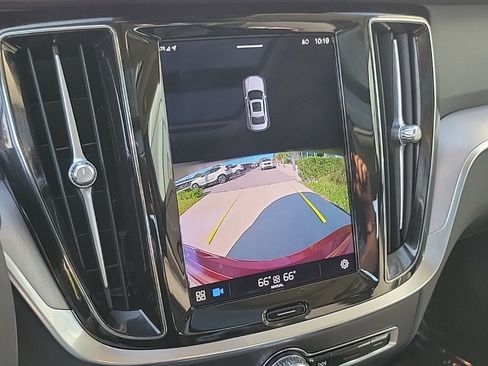 Used 2023 Volvo S60 B5 Core image 23