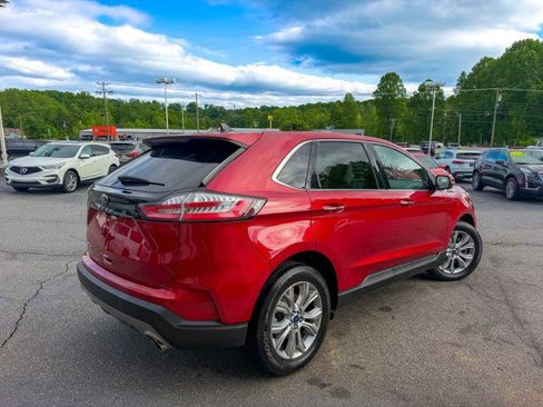 Used 2021 Ford Edge Titanium FWD image 4