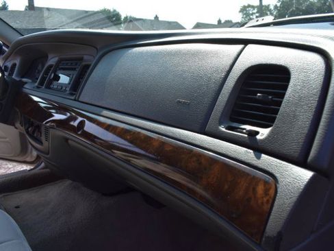 Used 2007 Mercury Grand Marquis GS RWD image 12