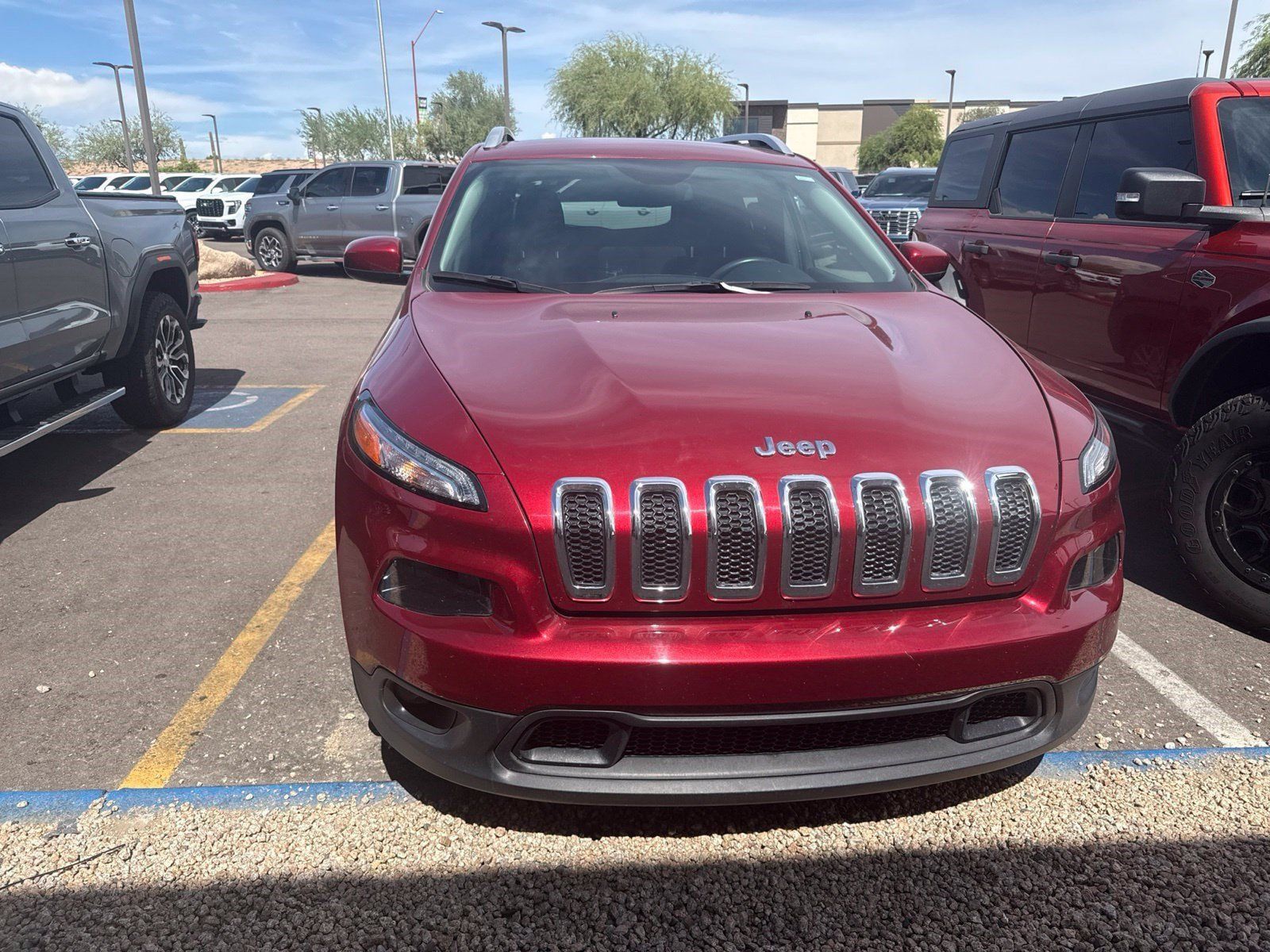 Used 2017 Jeep Cherokee Latitude FWD image 18