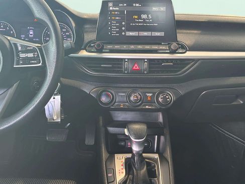Used 2021 Kia Forte LXS FWD image 30