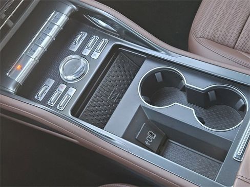 New 2026 Lincoln Nautilus Reserve image 19