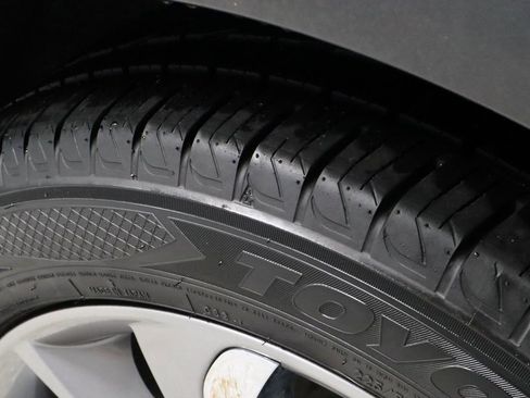 Used 2023 Buick Encore GX Essence w/ Experience Buick Package image 19