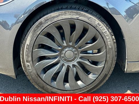Used 2025 Tesla Model 3 Long Range RWD image 41