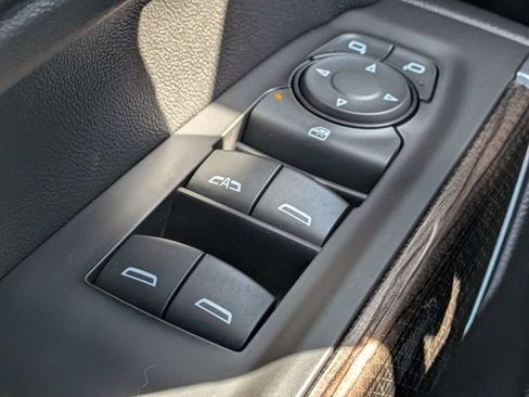 Used 2020 Chevrolet Silverado 1500 LT Trail Boss AWD/4WD image 27