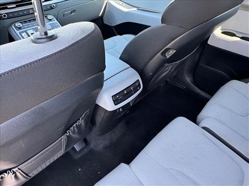 Used 2023 Hyundai Palisade SE w/ Cargo Package FWD image 12