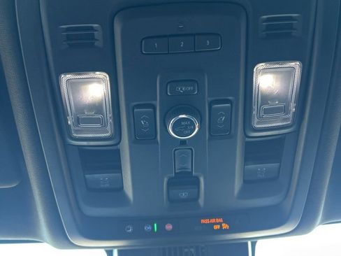 Used 2023 GMC Yukon Denali image 22