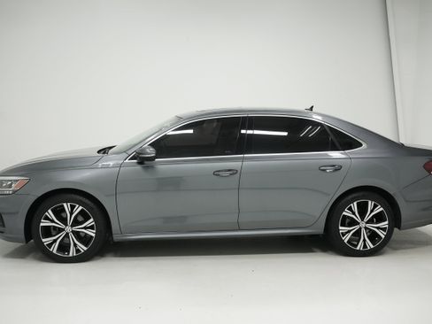 Used 2022 Volkswagen Passat 2.0T SE image 7