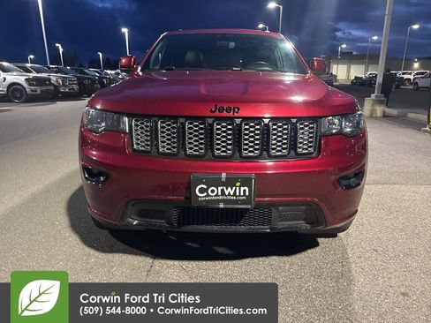 Used 2019 Jeep Grand Cherokee Altitude image 13