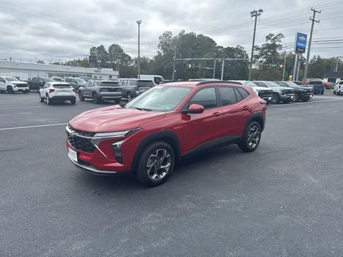 New 2026 Chevrolet Trax LT w/ Driver Confidence Package image 15