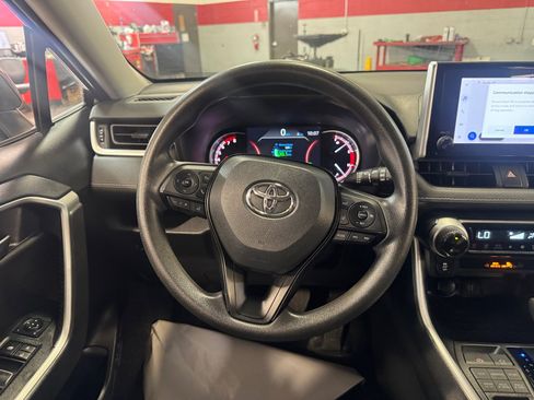 Certified 2024 Toyota RAV4 XLE AWD/4WD image 9
