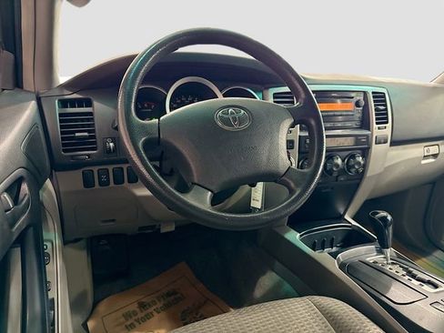 Used 2006 Toyota 4Runner SR5 AWD/4WD image 21