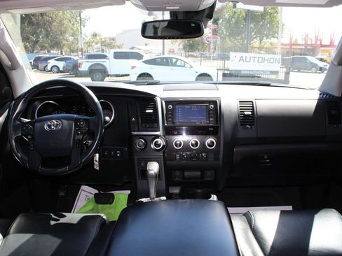 Used 2019 Toyota Sequoia TRD Sport AWD/4WD image 24