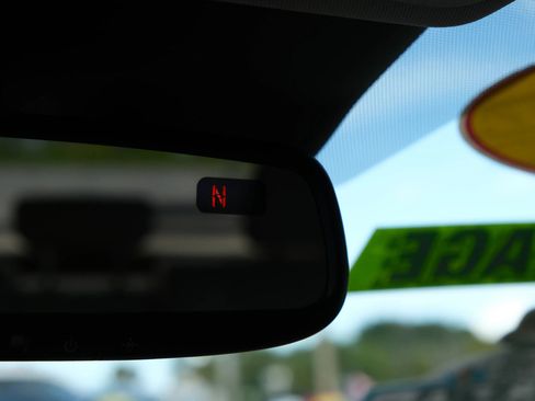 Used 2017 Nissan Rogue SL w/ SL Premium Package image 43