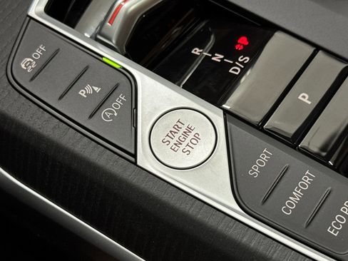 New 2026 BMW 330i Sedan w/ Premium Package image 28