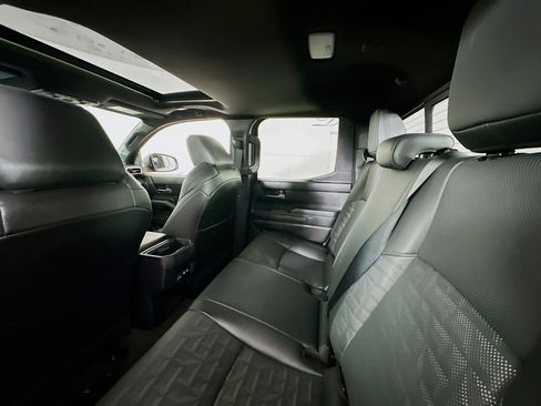 Used 2024 Toyota Tacoma TRD Off-Road w/ TRD Off Road Premium Package image 23