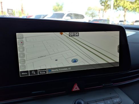 Certified 2025 Hyundai Elantra Limited FWD image 21