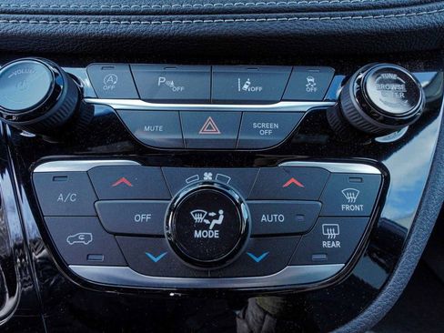 New 2026 Chrysler Pacifica Select image 20