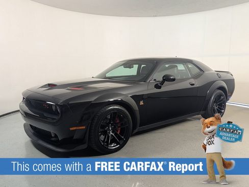 Used 2023 Dodge Challenger R/T Scat Pack RWD image 3