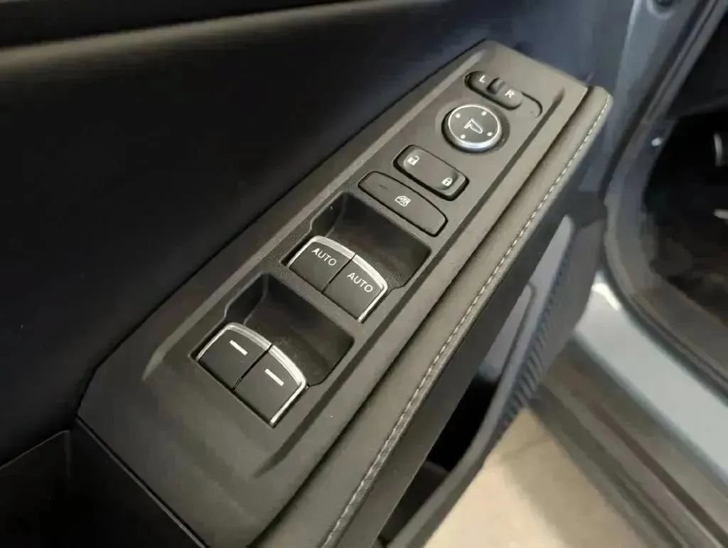 Used 2023 Honda Accord Sport image 64