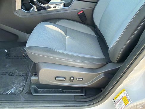 Used 2017 Ford Escape SE FWD image 14
