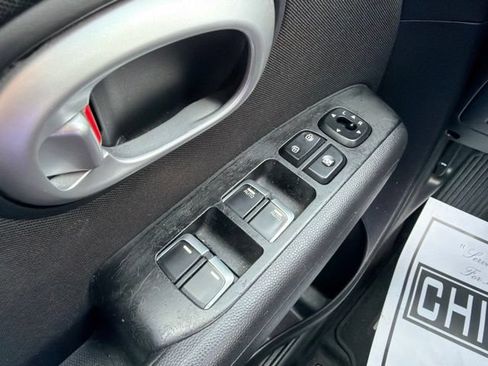 Used 2018 Kia Soul + FWD image 21