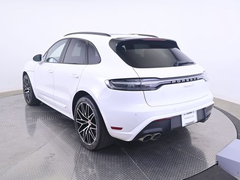 Certified 2024 Porsche Macan S AWD/4WD image 3