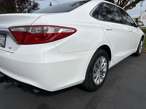 Used 2017 Toyota Camry LE image 11