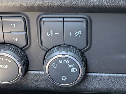 Used 2024 Chevrolet Tahoe Z71 w/ Luxury Package image 29