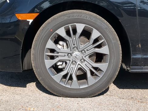 Used 2025 Honda Odyssey Touring image 11