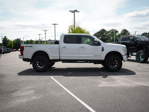 Used 2022 Ford F250 Lariat w/ Lariat Ultimate Package AWD/4WD image 11