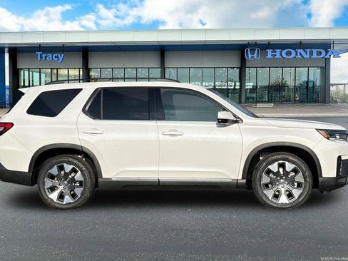 New 2026 Honda Pilot Elite image 3