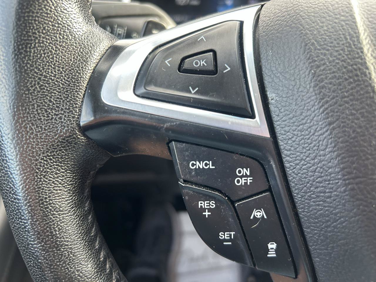 Used 2019 Ford Edge SEL w/ Equipment Group 201A AWD/4WD image 18