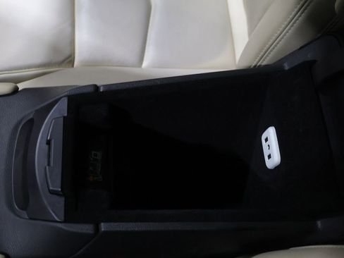 Used 2019 Cadillac XT5 Luxury image 34