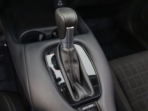 Used 2023 Honda HR-V LX image 41