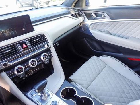 Used 2022 Genesis G70 3.3T image 21